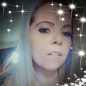 Meet your Posher, Niki